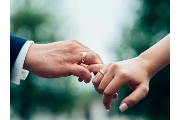 コントラストを重視した結婚指輪