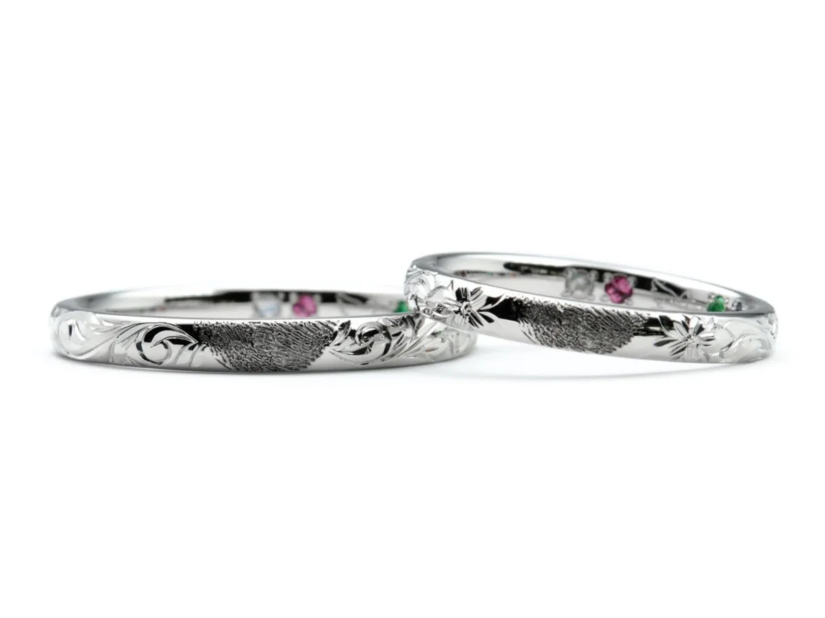 お子様の指紋とハワイアン彫りを組み合わせた家族の繋がりを感じる手作り結婚指輪