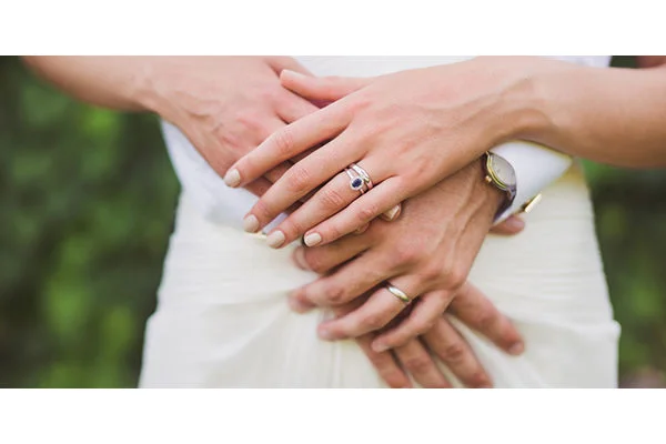 ダイヤモンドだけじゃない！？ 婚約指輪に「誕生石」を